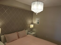 Luxury 2BR Suites in the heart of Downtown Toronto