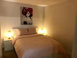 Private Home 3 Bedroom 2 Bath Downtown