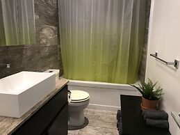 Private Home 3 Bedroom 2 Bath Downtown