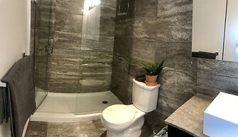 Private Home 3 Bedroom 2 Bath Downtown