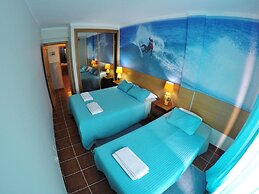 Supertubos Beach Hostel