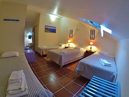 Supertubos Beach Hostel