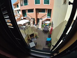 Supertubos Beach Hostel