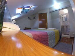 Supertubos Beach Hostel