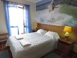 Supertubos Beach Hostel