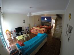 Supertubos Beach Hostel