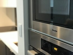 CN Tower View Design apart 3BD-2BA DT