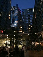 CN Tower View Design apart 3BD-2BA DT