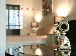 CN Tower View Design apart 3BD-2BA DT