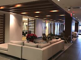 CN Tower View Design apart 3BD-2BA DT