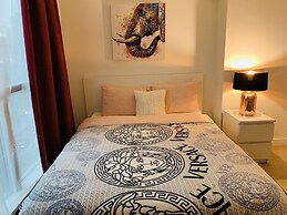 A&A Suites Magnificent 3-BD apt in DT