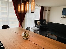 A&A Suites Magnificent 3-BD apt in DT