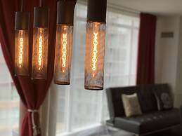 A&A Suites Magnificent 3-BD apt in DT