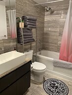 A&A Suites Magnificent 3-BD apt in DT