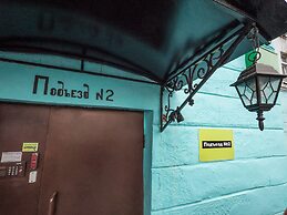 Mini-Hotel Entrance N2