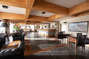 Cacique Inacayal Lake & Spa Hotel