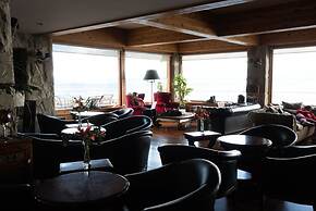 Cacique Inacayal Lake & Spa Hotel