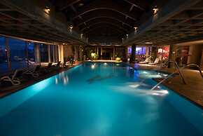 Cacique Inacayal Lake & Spa Hotel