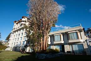 Cacique Inacayal Lake & Spa Hotel