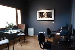 Cacique Inacayal Lake & Spa Hotel