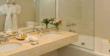 Cacique Inacayal Lake & Spa Hotel