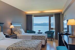 Cacique Inacayal Lake & Spa Hotel