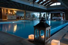 Cacique Inacayal Lake & Spa Hotel