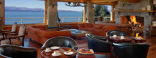 Cacique Inacayal Lake & Spa Hotel