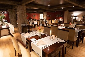 Cacique Inacayal Lake & Spa Hotel