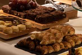 Cacique Inacayal Lake & Spa Hotel