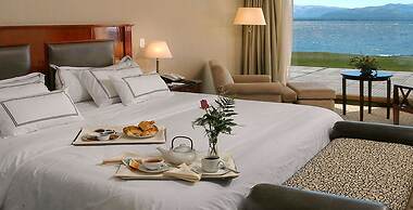 Cacique Inacayal Lake & Spa Hotel