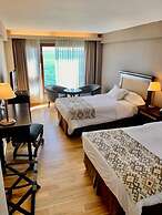 Cacique Inacayal Lake & Spa Hotel