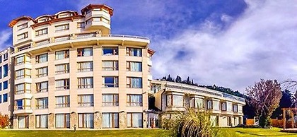 Cacique Inacayal Lake & Spa Hotel