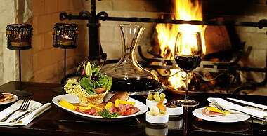 Cacique Inacayal Lake & Spa Hotel