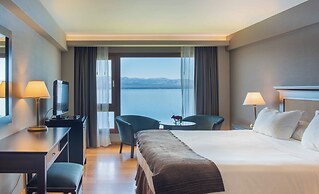 Cacique Inacayal Lake & Spa Hotel