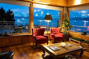 Cacique Inacayal Lake & Spa Hotel