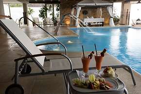 Cacique Inacayal Lake & Spa Hotel