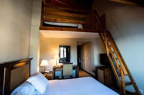 Cacique Inacayal Lake & Spa Hotel