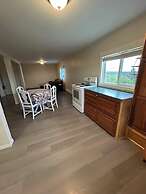 Whale Cove Inn