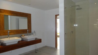 Paradise Point Views