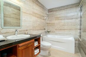 Sunny Ocean Hotel & Spa