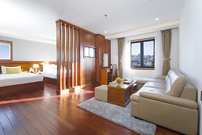 Sunny Ocean Hotel & Spa