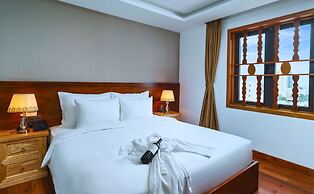 Sunny Ocean Hotel & Spa