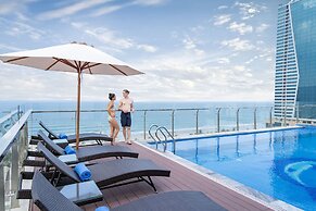 Sunny Ocean Hotel & Spa