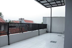 OYO 121 Rumah Ayub Syariah