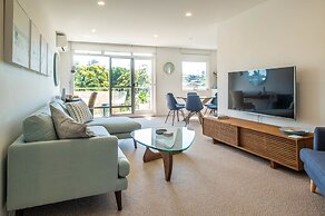 Luxury in Prestigious Double Bay H428