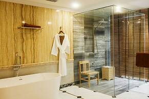 Central Luxury Ha Long Hotel