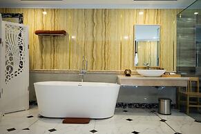 Central Luxury Ha Long Hotel