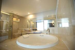 Central Luxury Ha Long Hotel