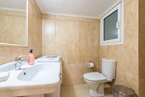 Victoria Familia Apartments